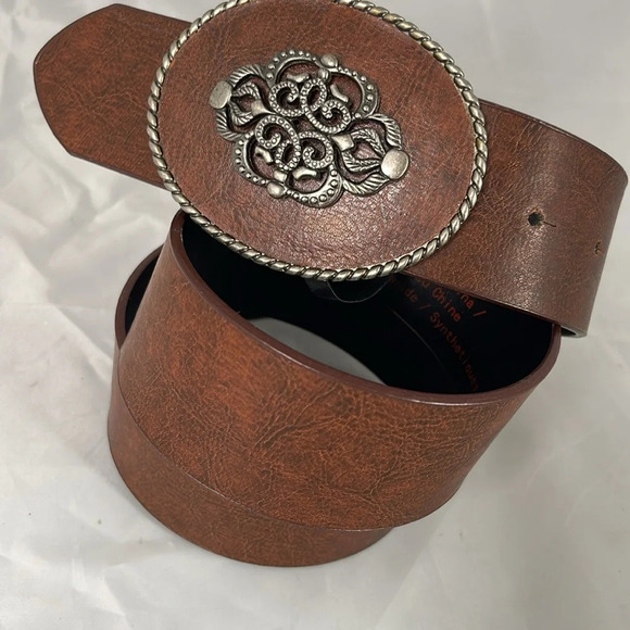 SIGNATURE Levi Strauss Boho Wide Western Belt Brown Vegan Leather Peg & Hole M/L - Picture 11 of 11